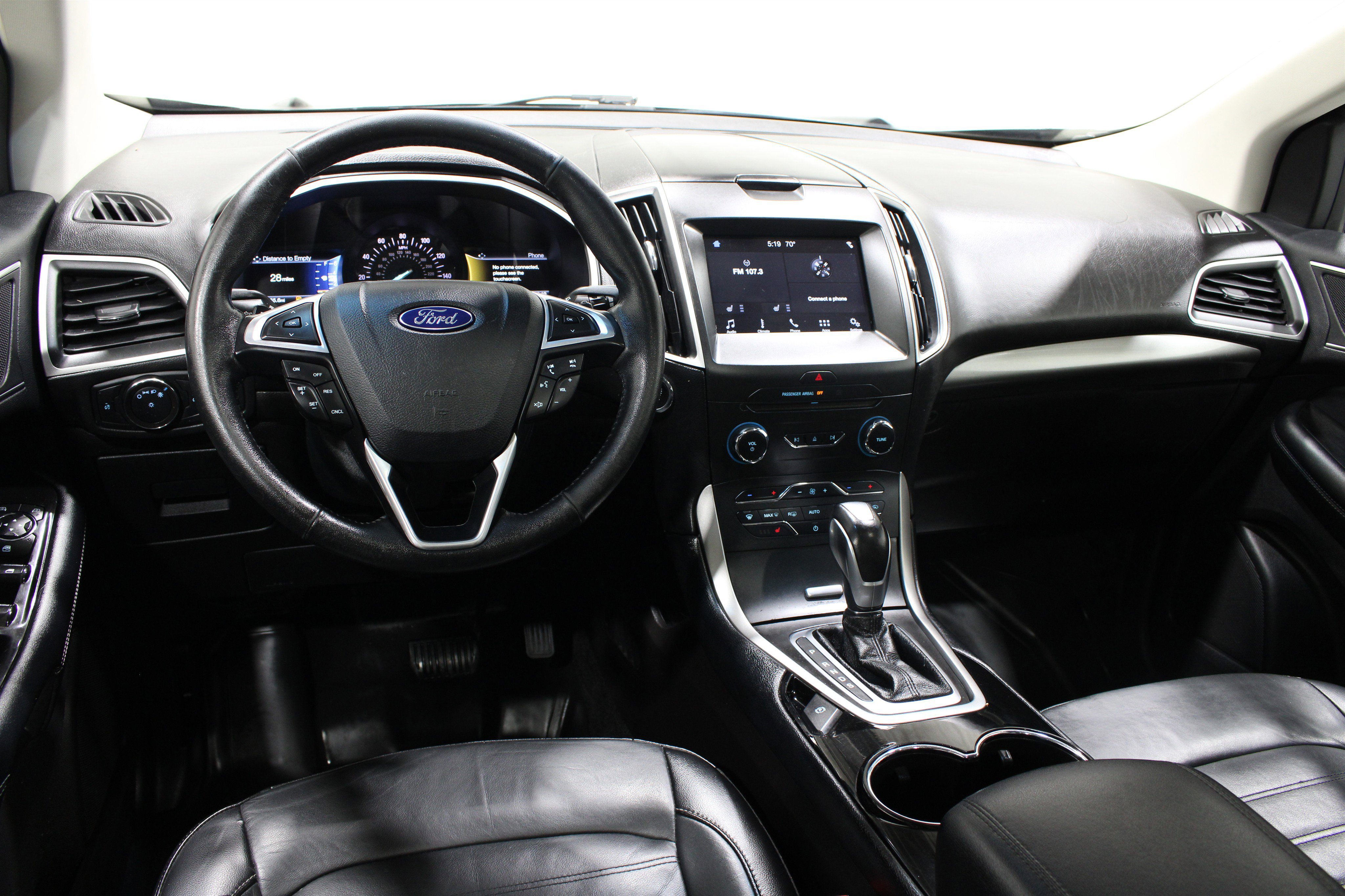 Used 2017 Ford Edge SEL w/ Equipment Group 201A FWD image 2