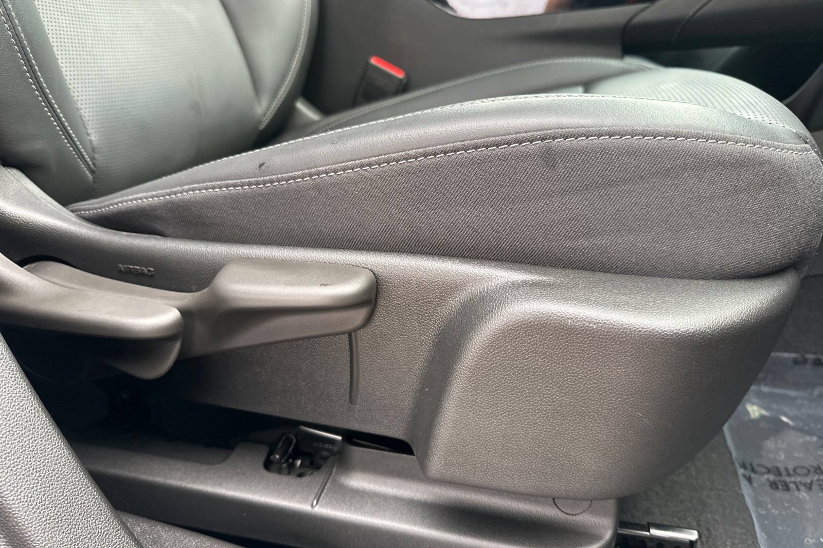 Used 2024 Buick Envision Preferred AWD/4WD image 23