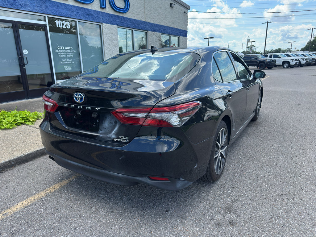 Used 2022 Toyota Camry XLE FWD image 4