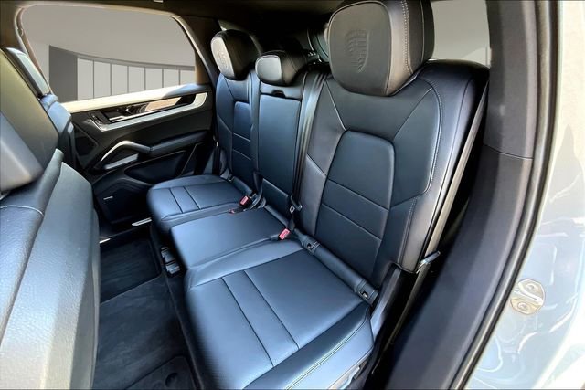 Used 2026 Porsche Cayenne image 21