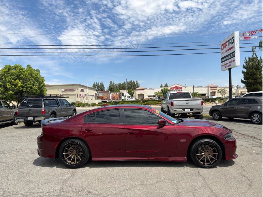 Used 2019 Dodge Charger Scat Pack RWD image 4
