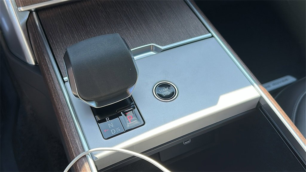 New 2025 Land Rover Range Rover SE image 21