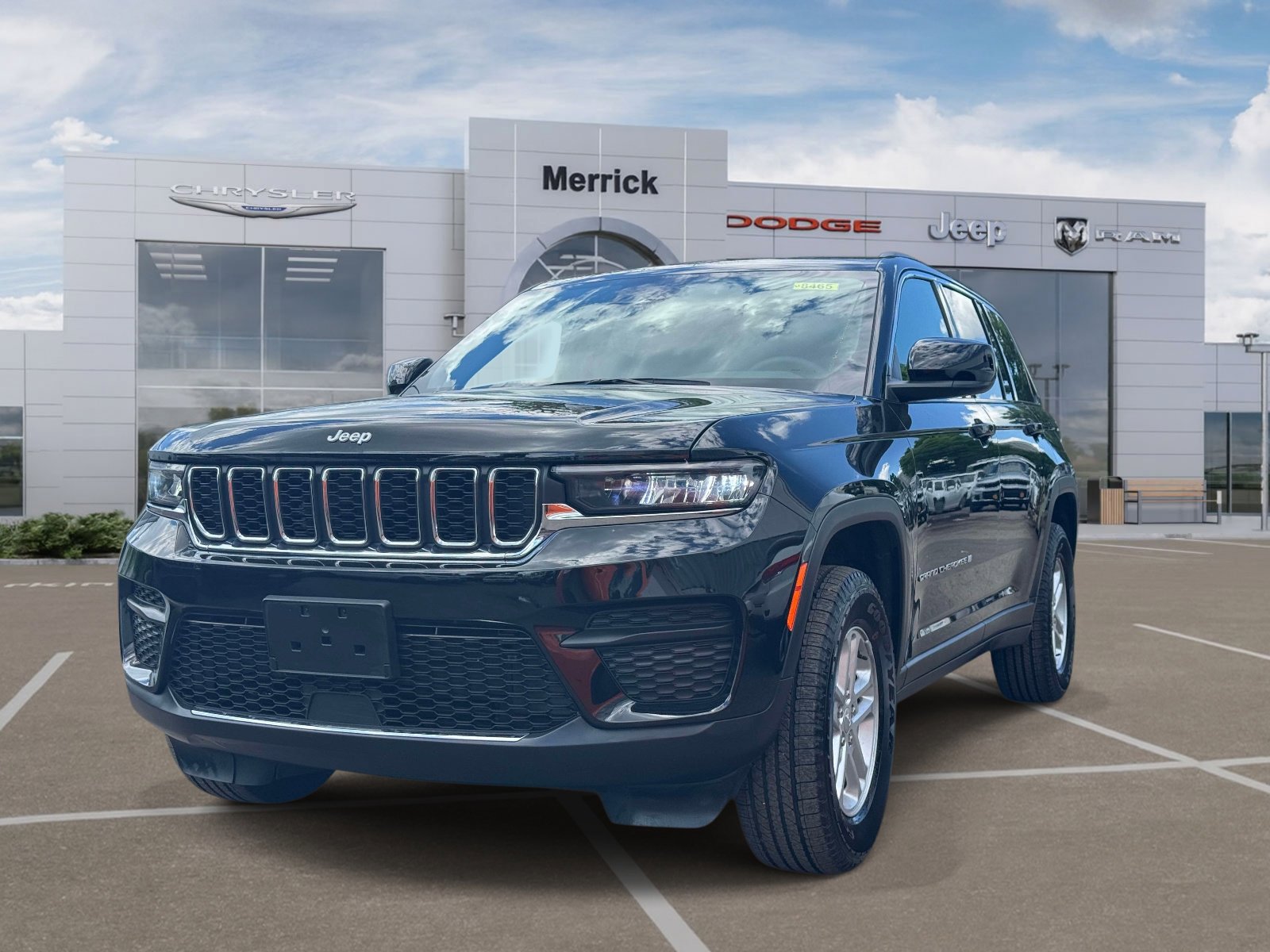 Certified 2025 Jeep Grand Cherokee Laredo w/ Luxury Tech Group I AWD/4WD video 4