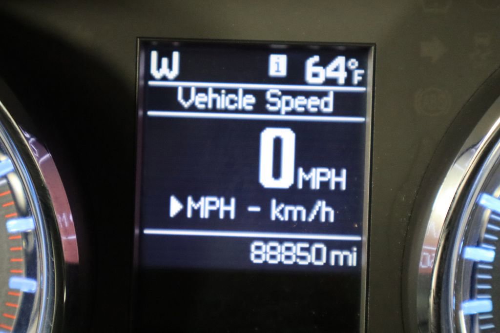 Used 2011 Chrysler 300 C RWD image 38