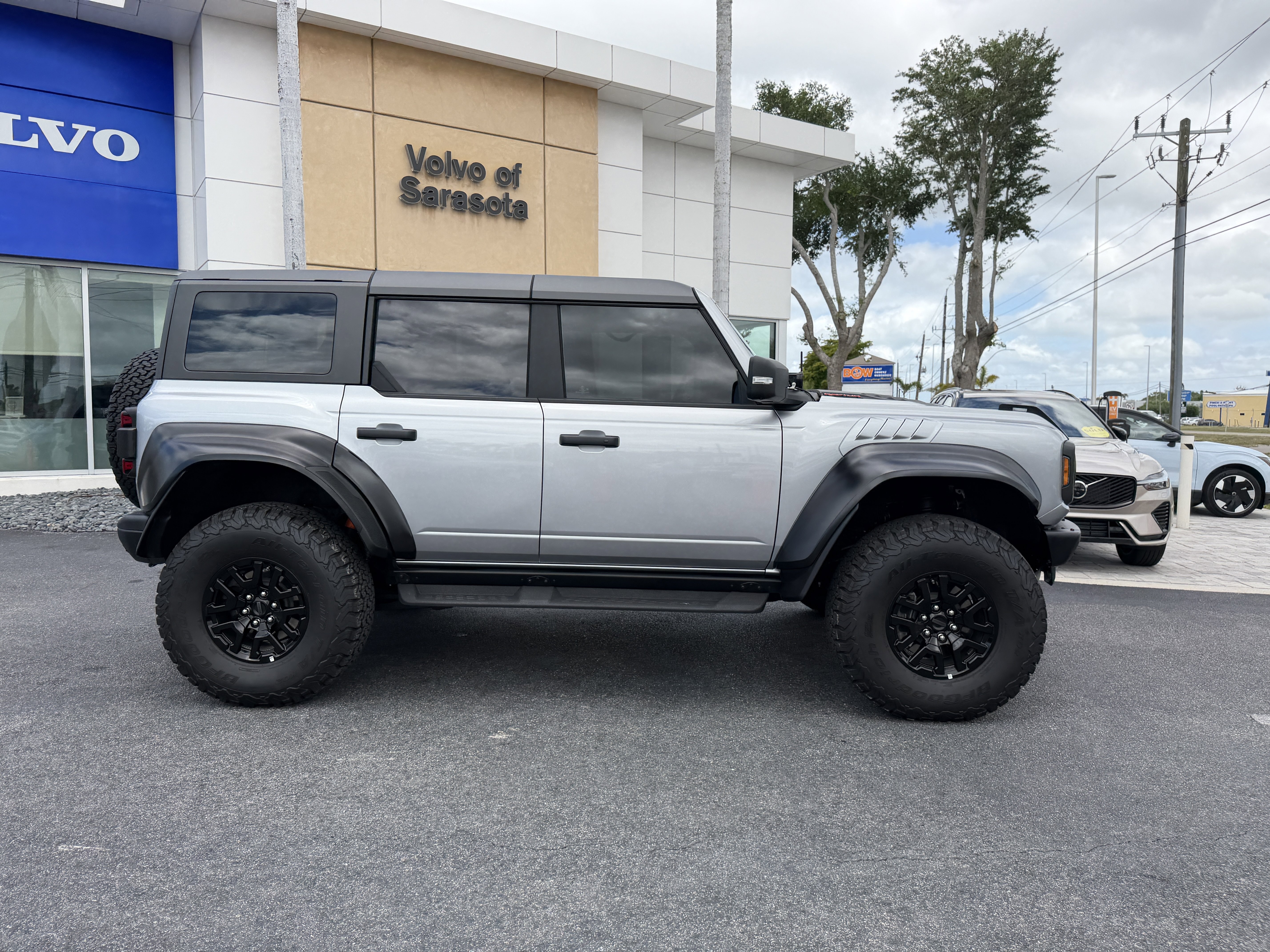 Used 2023 Ford Bronco Raptor image 2