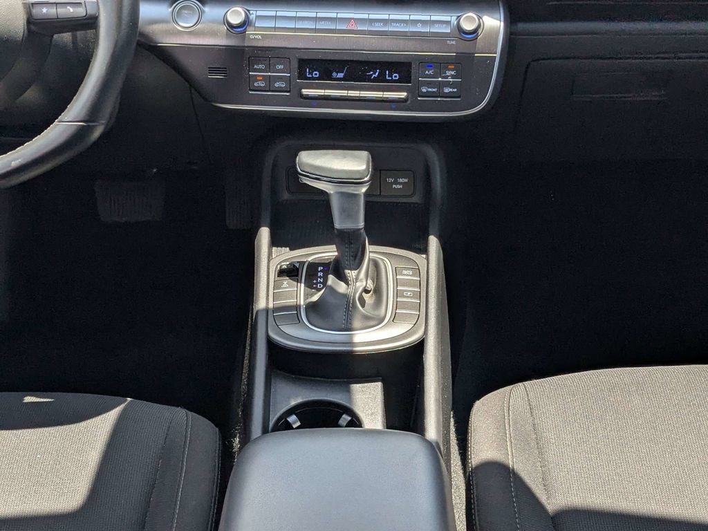 Used 2025 Hyundai Kona SEL AWD/4WD image 17