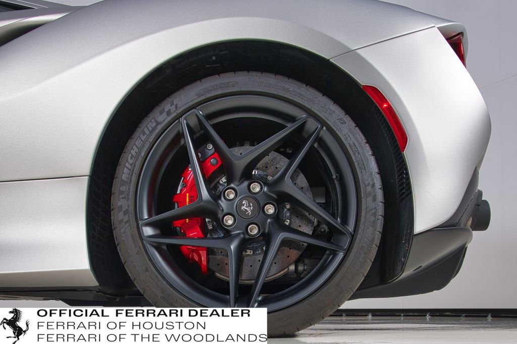 Used 2022 Ferrari F8 Tributo image 20
