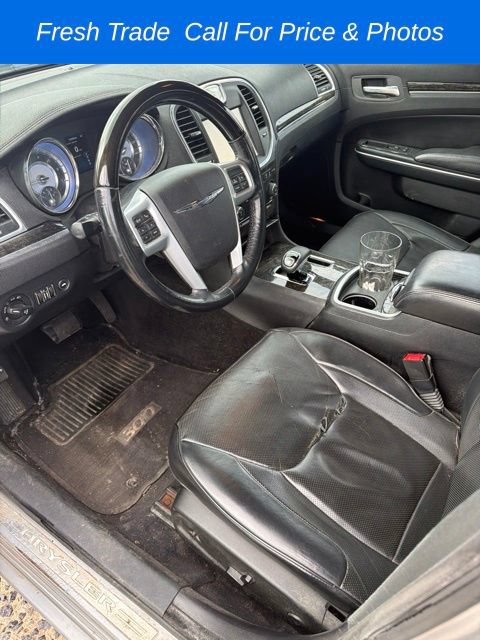 Used 2014 Chrysler 300 C RWD image 9