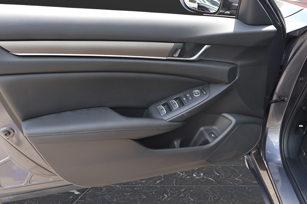 Used 2020 Honda Accord LX image 10
