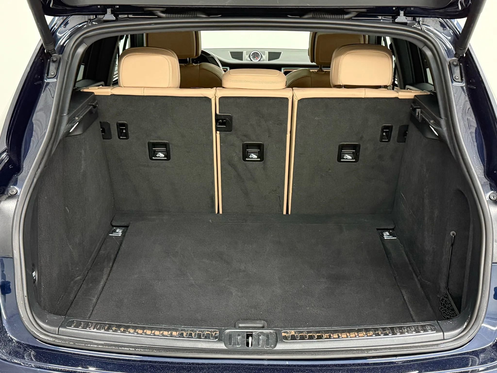 Used 2019 Porsche Macan image 42