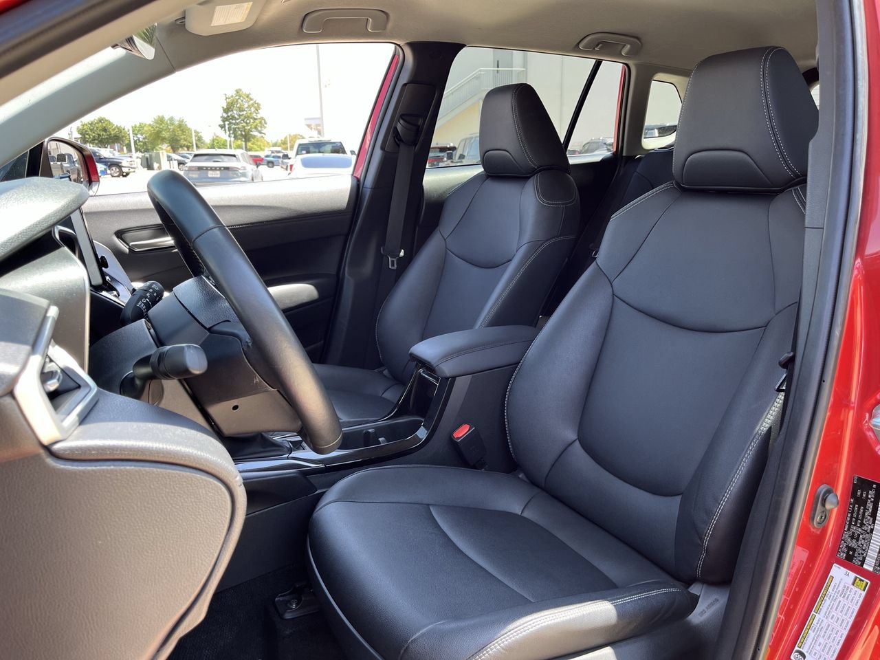 Used 2025 Toyota Corolla Cross XLE FWD image 22
