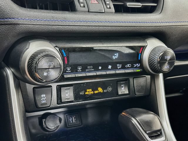 Used 2024 Toyota RAV4 XSE AWD/4WD image 18