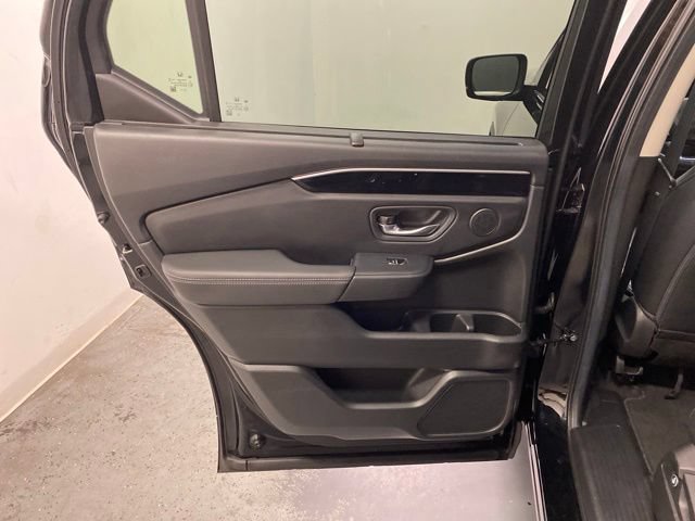 Certified 2025 Honda Pilot EX-L image 23