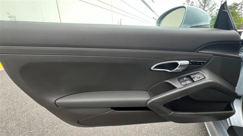 Used 2018 Porsche 718 Boxster RWD image 45