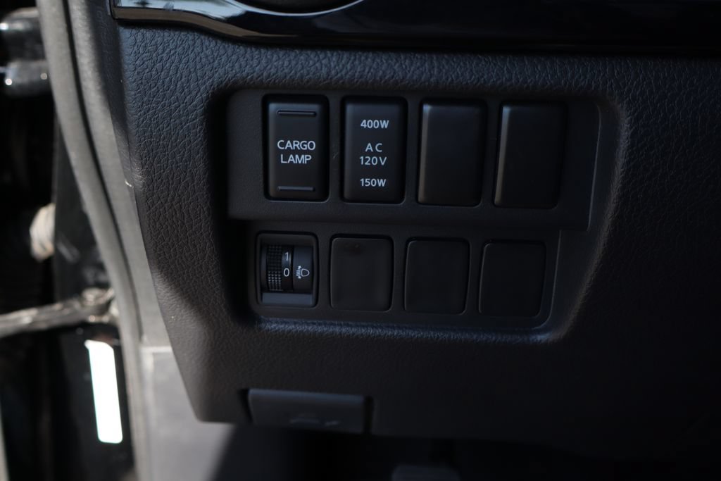 Used 2024 Nissan Titan SV w/ SV Bronze Edition Package AWD/4WD image 23