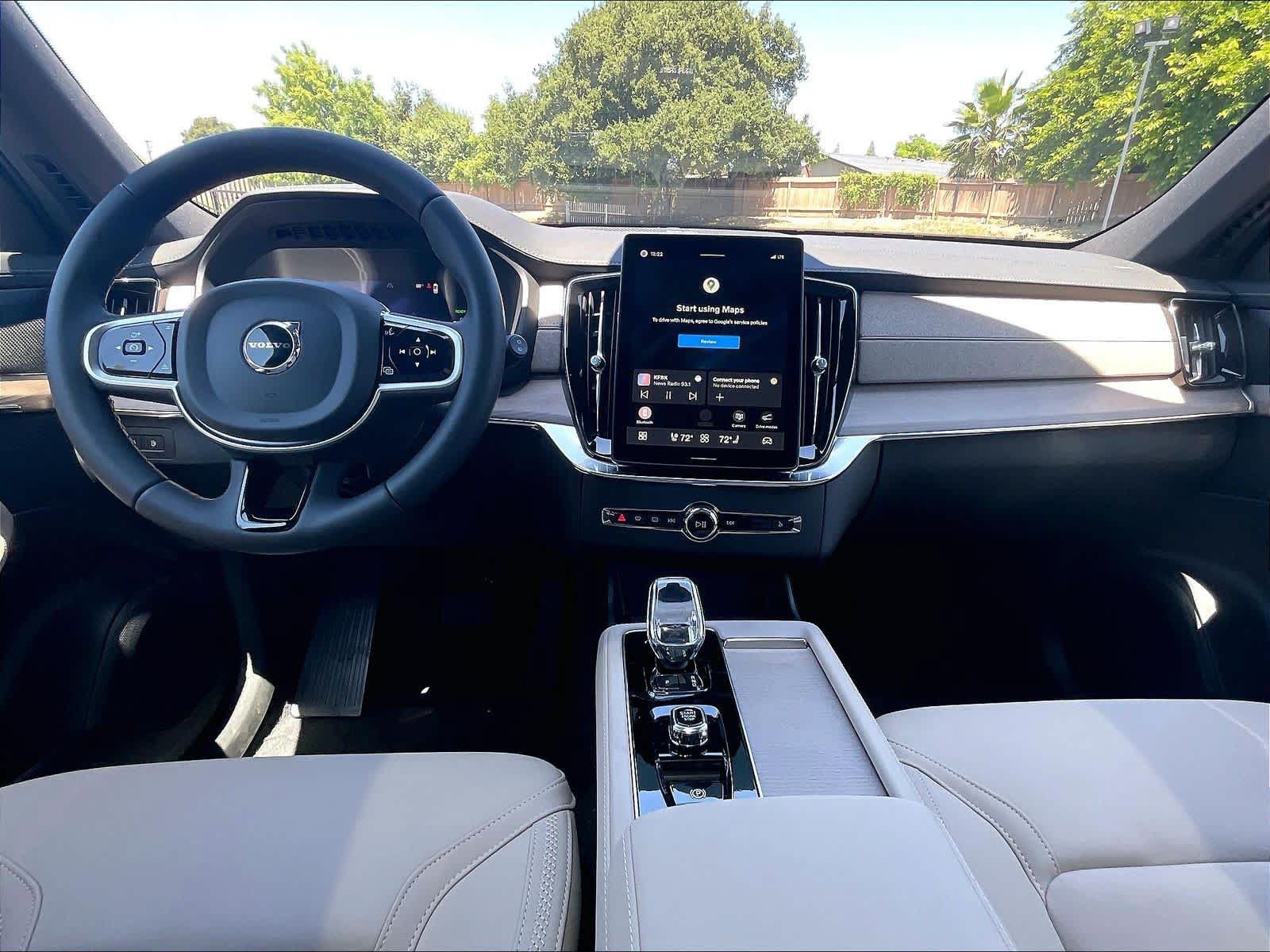 New 2026 Volvo XC90 T8 Plus w/ Protection Package AWD/4WD image 7
