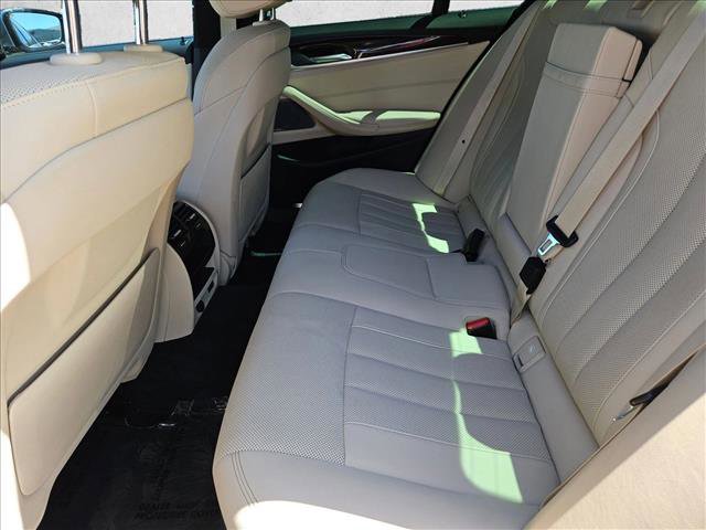 Used 2021 BMW 540i w/ Premium Package image 22