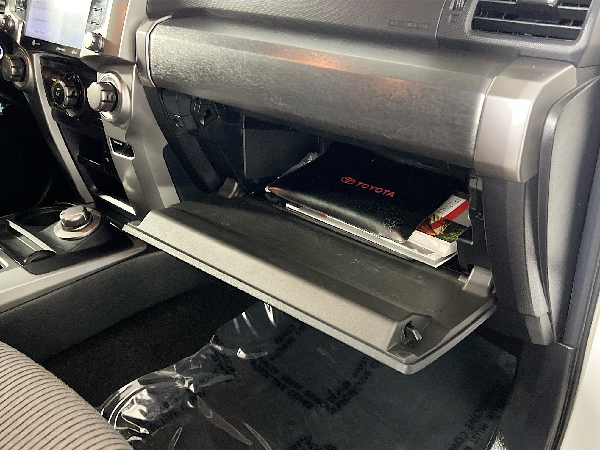 Used 2020 Toyota 4Runner SR5 AWD/4WD image 34