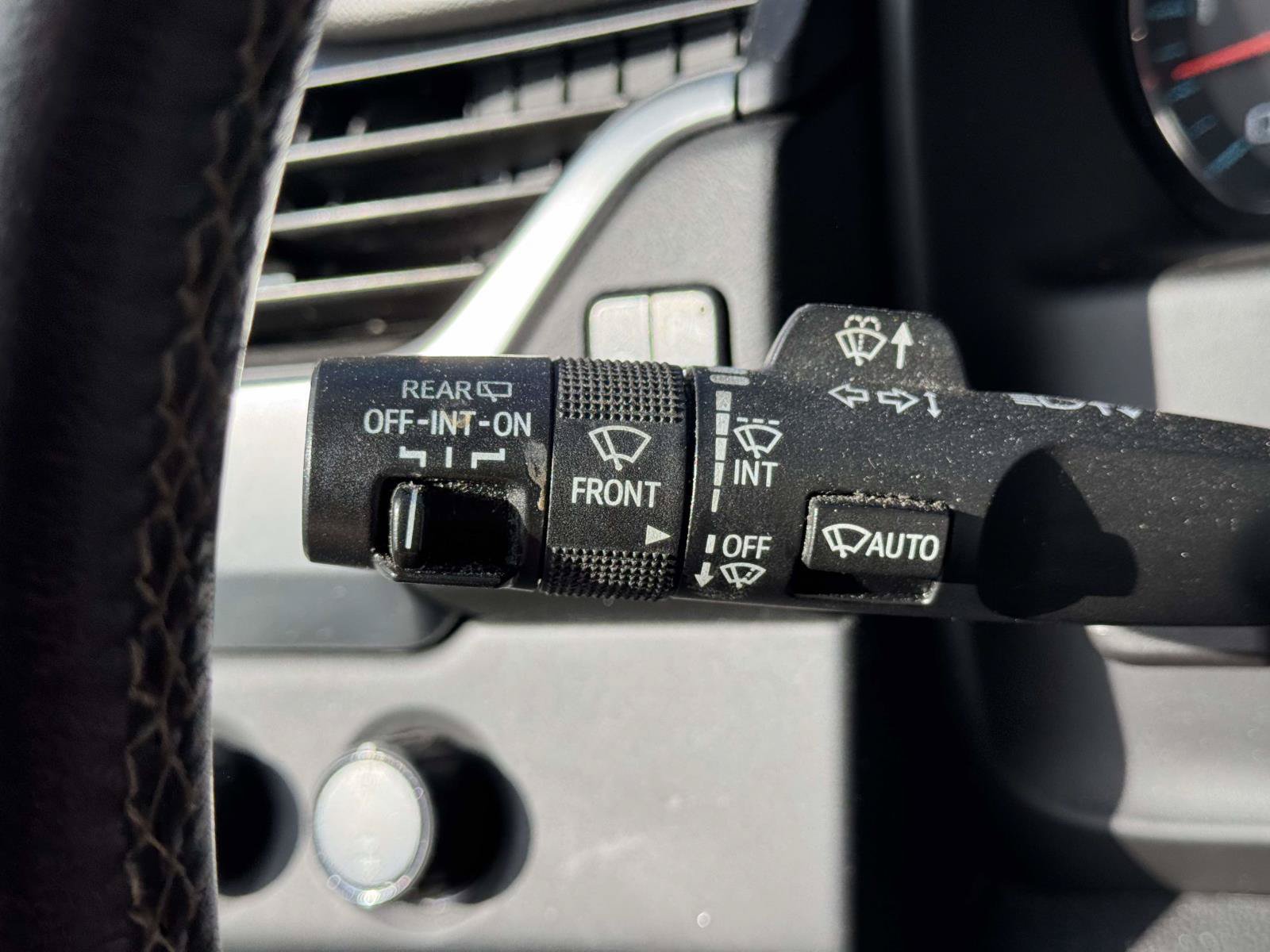 Used 2020 Chevrolet Suburban LT AWD/4WD image 22