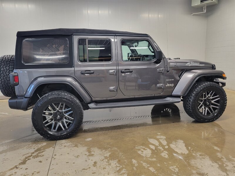 Used 2022 Jeep Wrangler Unlimited Sahara w/ Cold Weather Group AWD/4WD image 9