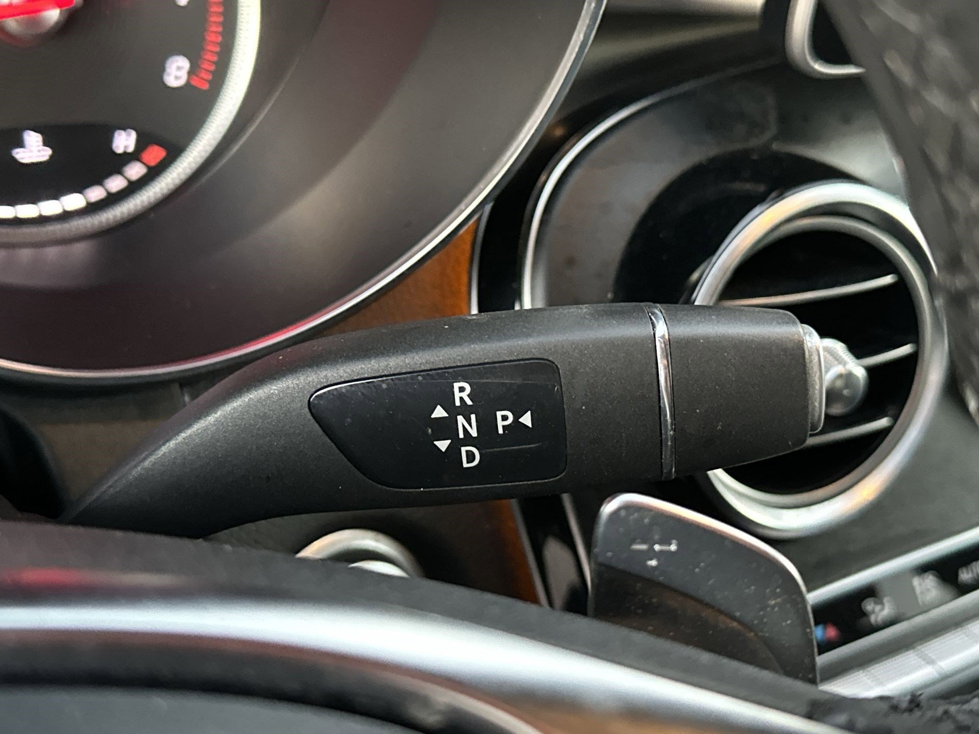 Used 2019 Mercedes-Benz GLC 300 4MATIC Coupe image 21