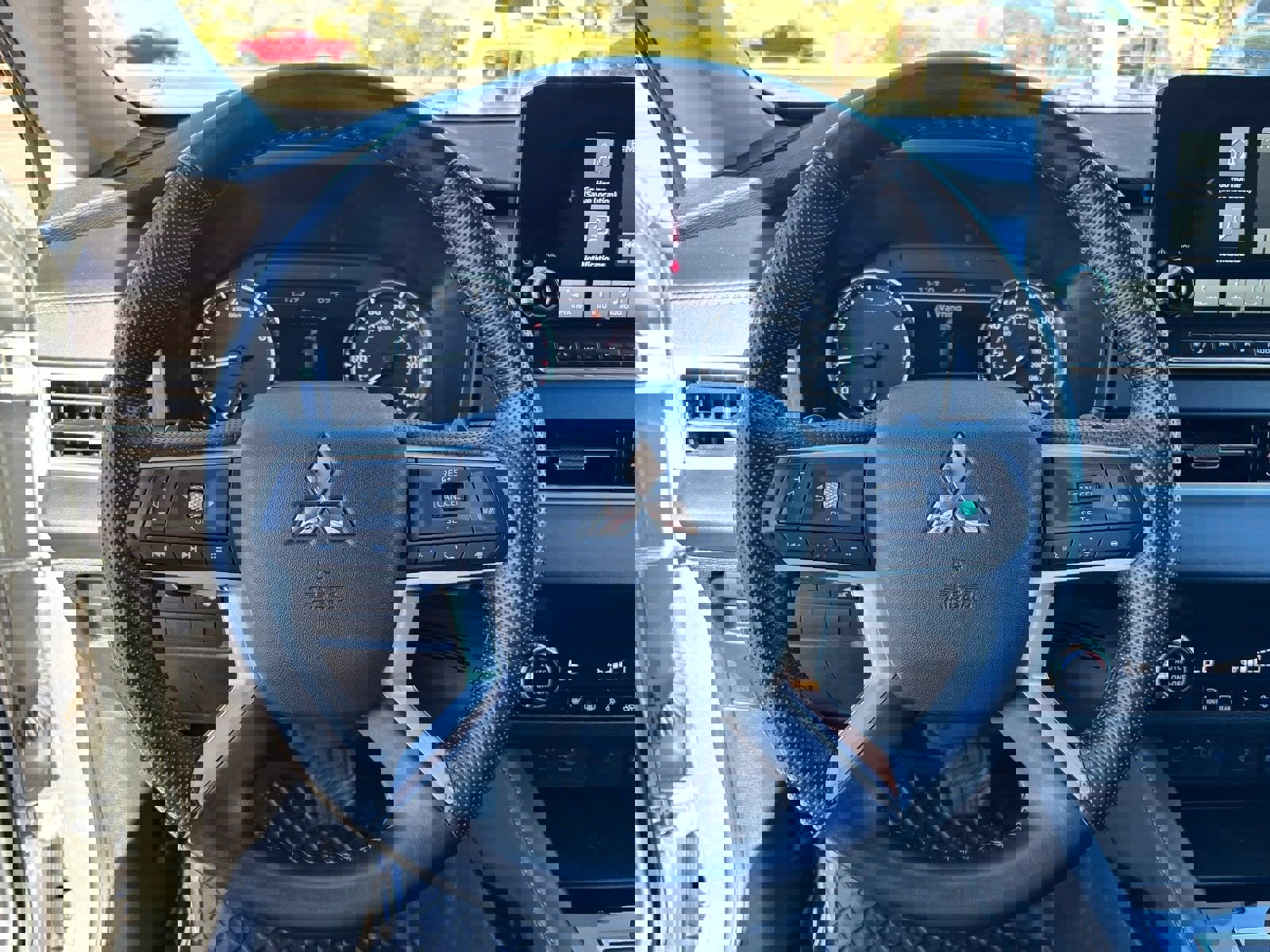 Used 2024 Mitsubishi Outlander SE image 20