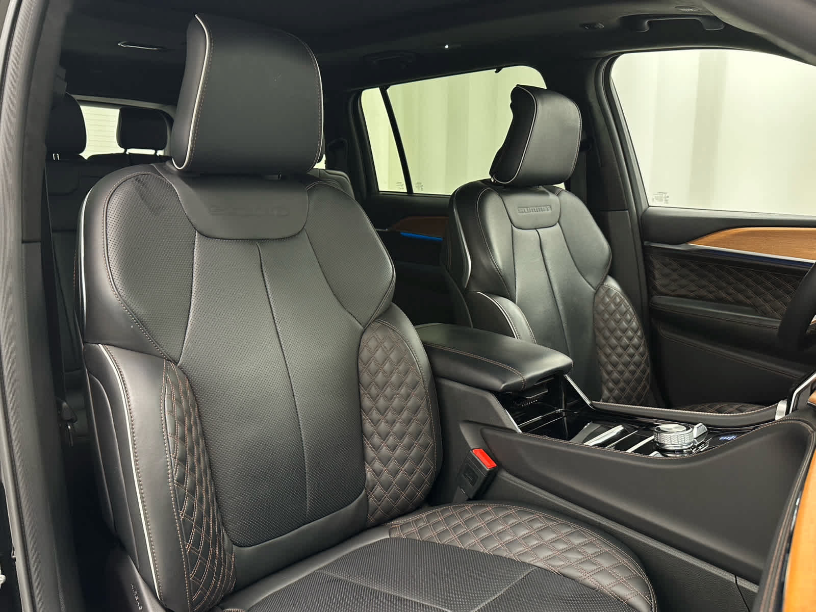 Used 2023 Jeep Grand Cherokee L Summit AWD/4WD image 20