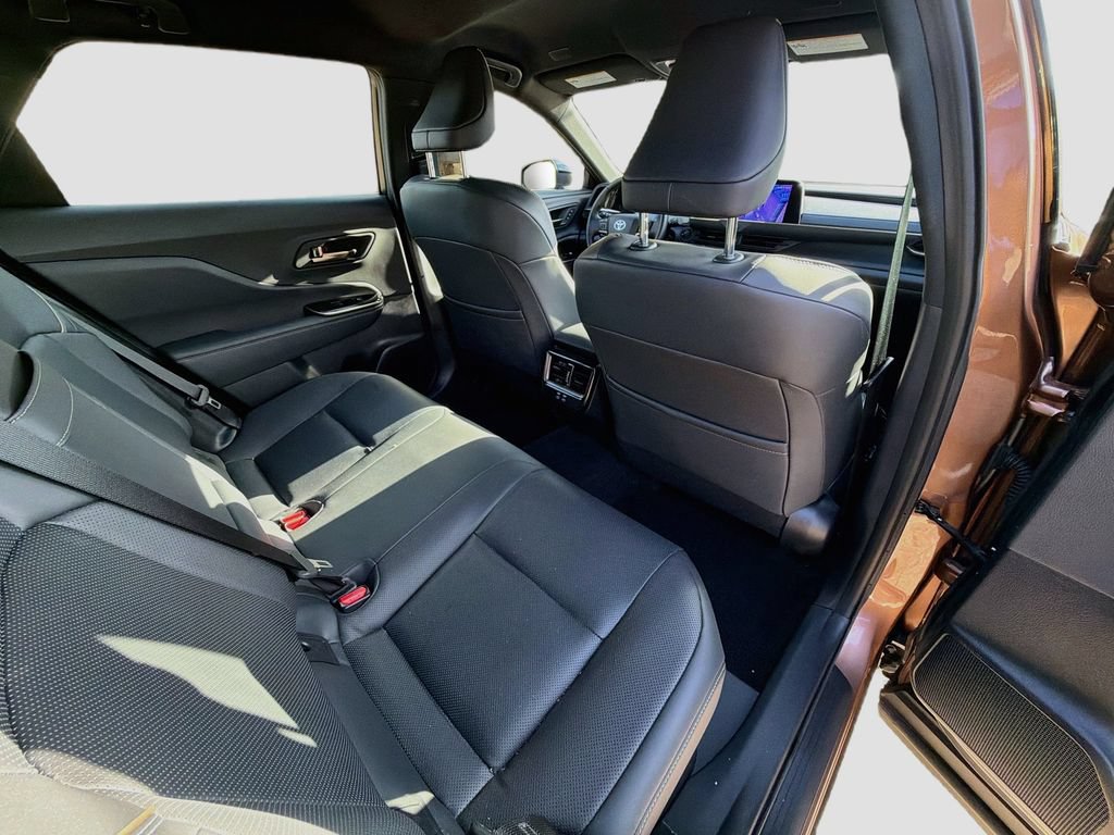 Used 2025 Toyota Crown Signia AWD/4WD image 30