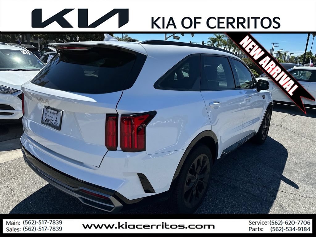 Certified 2023 Kia Sorento SX FWD image 5
