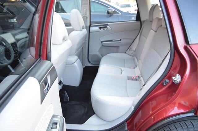 Used 2011 Subaru Forester 2.5X Premium w/ All-Weather Pkg image 42