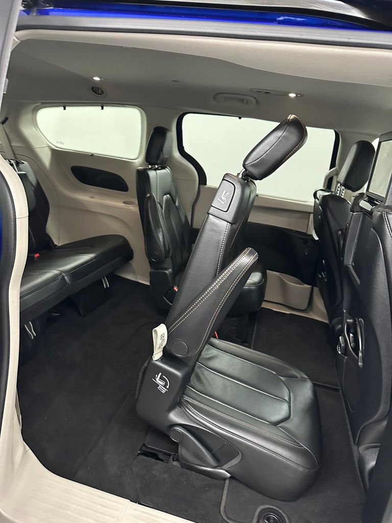 Used 2018 Chrysler Pacifica Touring-L Plus w/ Advanced Safetytec Group image 36