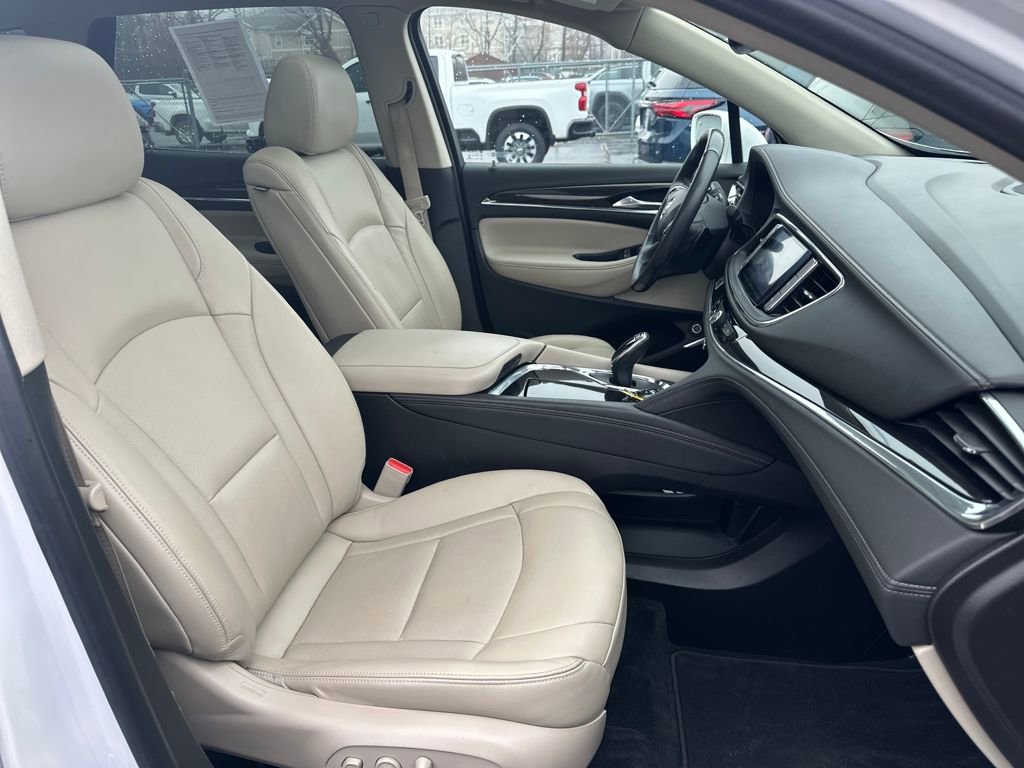 Used 2020 Buick Enclave Premium w/ Sun and Sites Package image 29