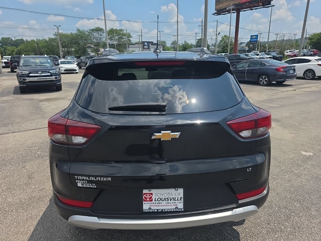 Used 2025 Chevrolet TrailBlazer LT AWD/4WD image 5