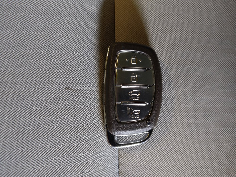 Used 2020 Hyundai Ioniq SE FWD image 32