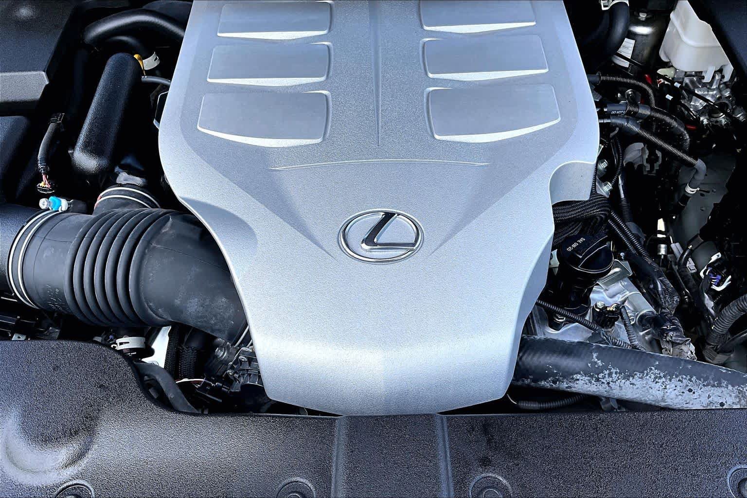 Used 2023 Lexus GX 460 Luxury w/ Accessory Package AWD/4WD image 33