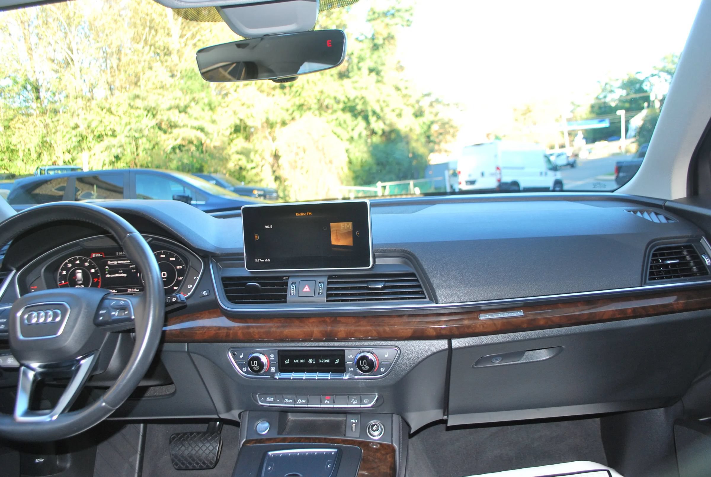 Used 2019 Audi Q5 2.0T Premium Plus w/ Premium Plus Package AWD/4WD image 13