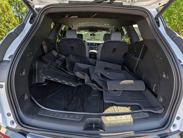 Used 2024 Buick Enclave Essence w/ Sport Touring Edition FWD image 35