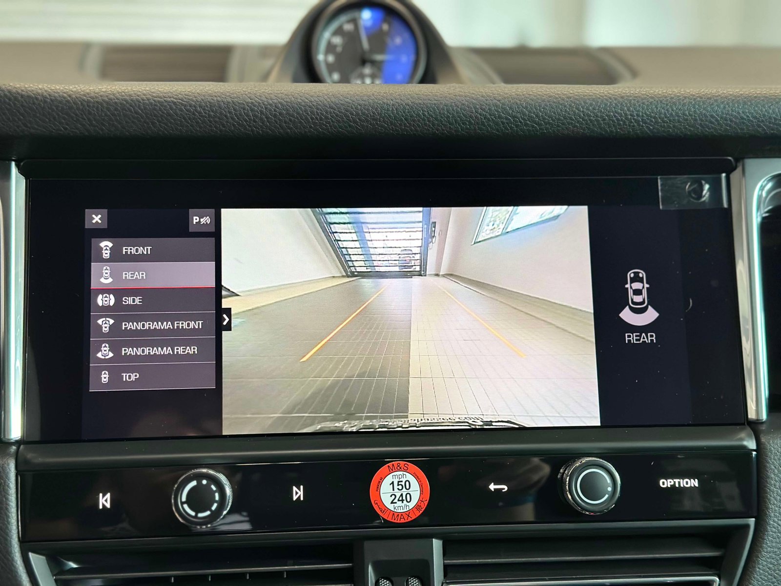 New 2026 Porsche Macan image 25