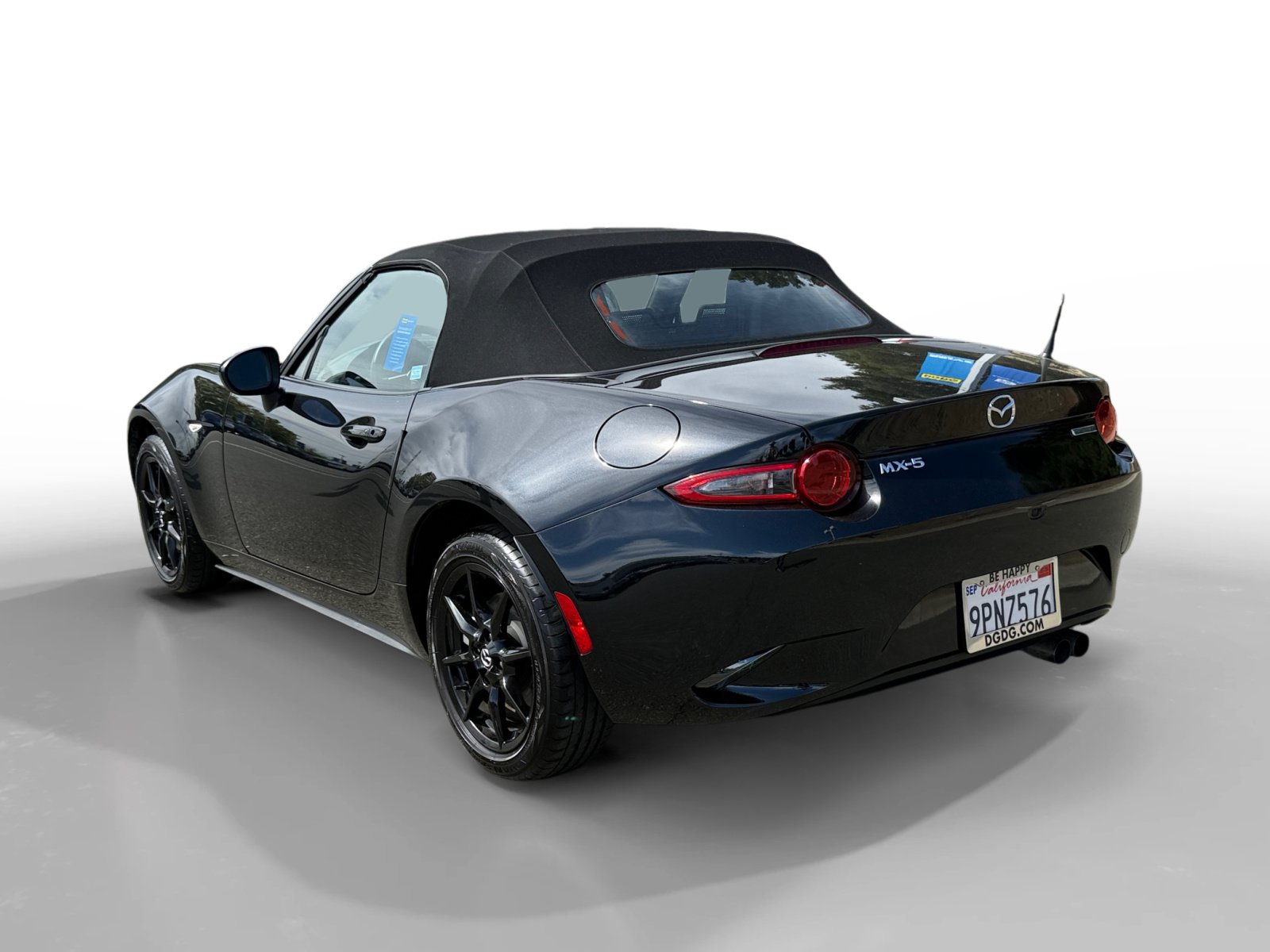 Used 2022 MAZDA MX-5 Miata Sport RWD image 3
