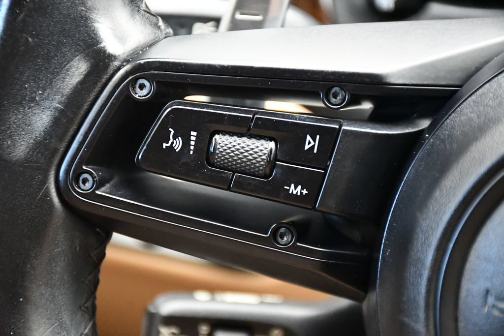 Certified 2023 Porsche Macan S AWD/4WD image 24