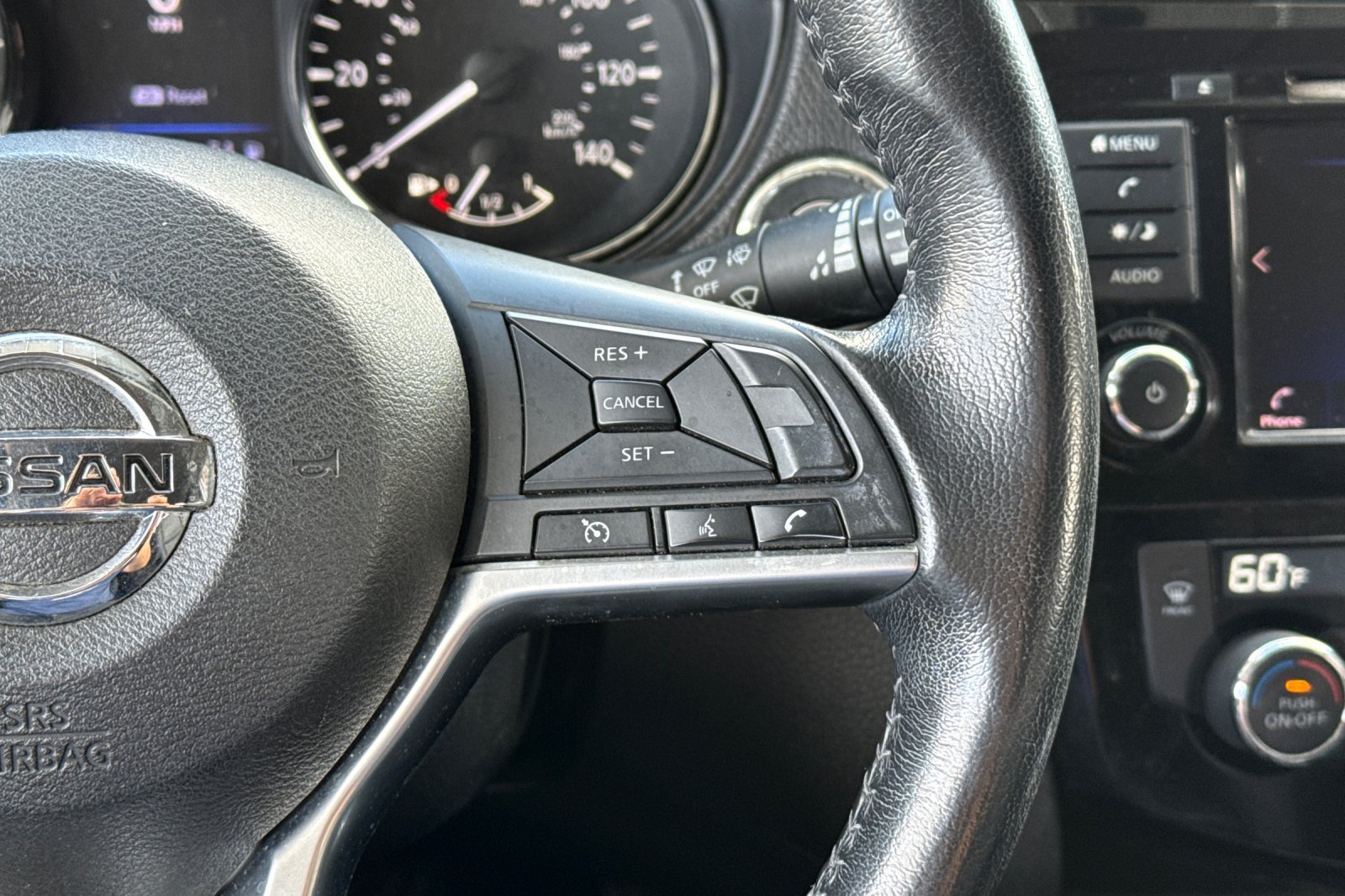 Used 2018 Nissan Rogue SV FWD image 35