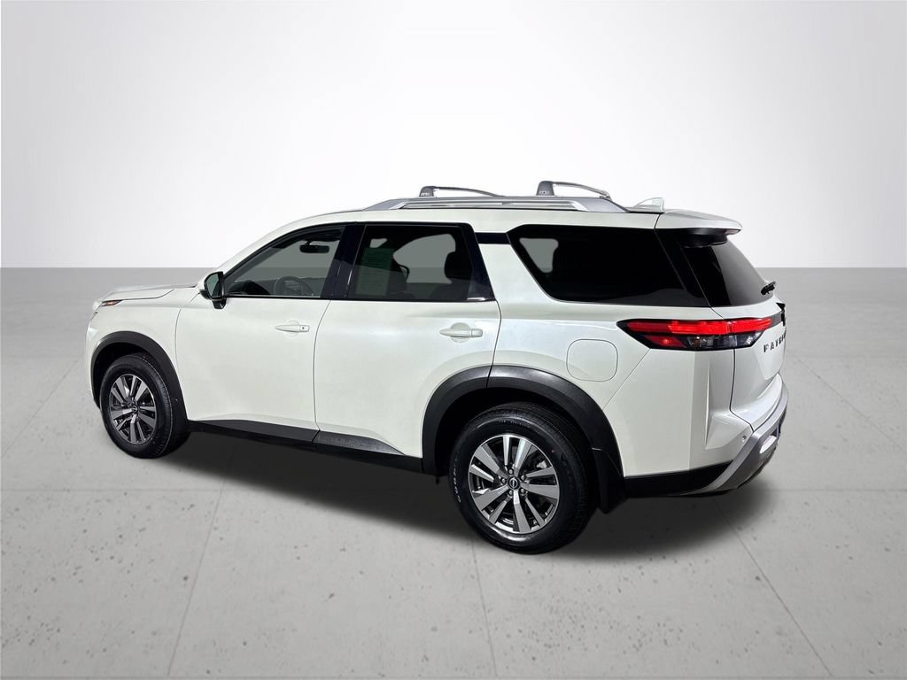 Used 2023 Nissan Pathfinder SL AWD/4WD image 8