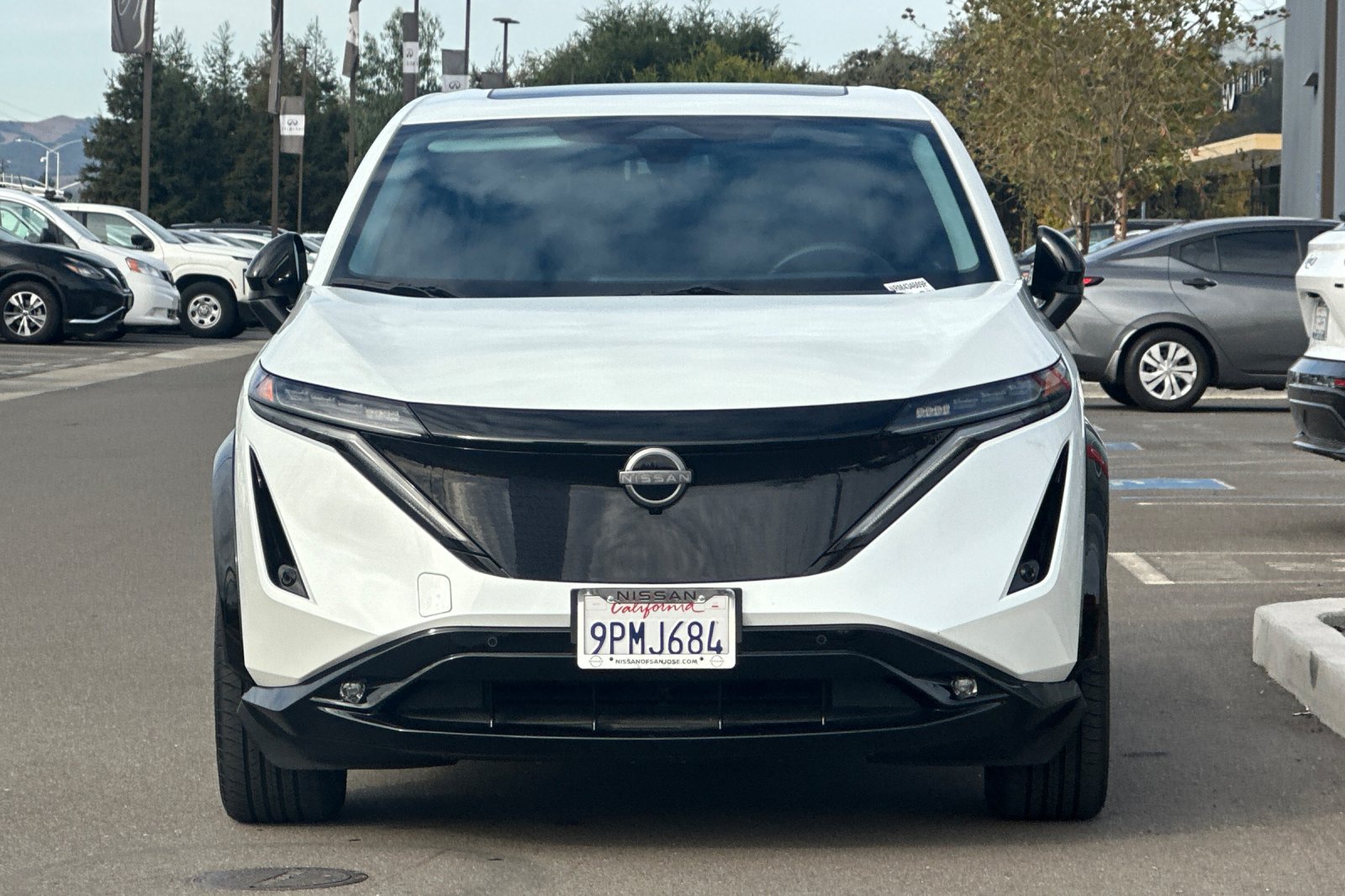 Used 2024 Nissan Ariya FWD image 9