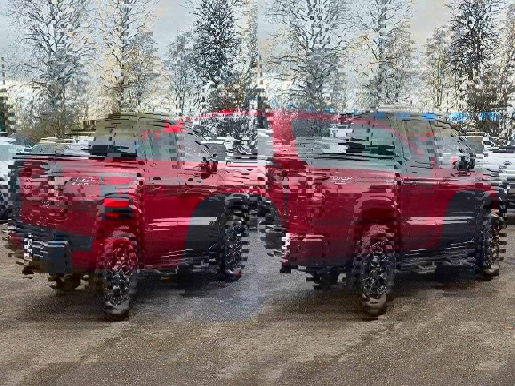 Used 2022 Nissan Frontier PRO-4X w/ Pro-4X Premium Package image 2