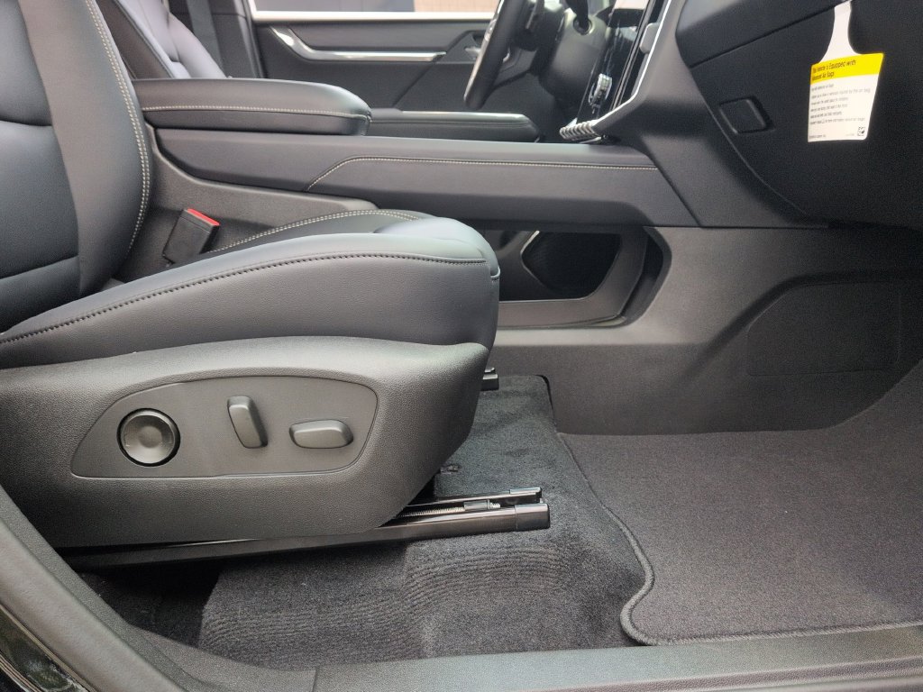 New 2026 GMC Acadia Elevation w/ Elevation Premium Package AWD/4WD image 26