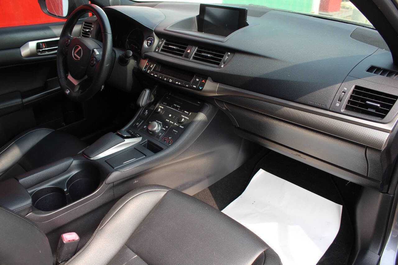 Used 2014 Lexus CT 200h image 19
