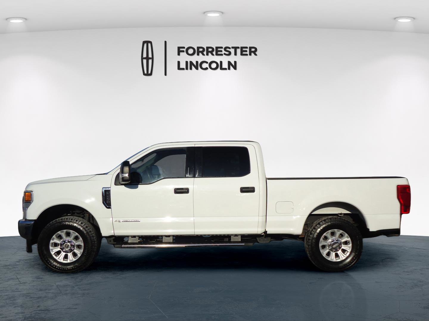 Used 2022 Ford F250 XLT w/ XLT Value Package image 6