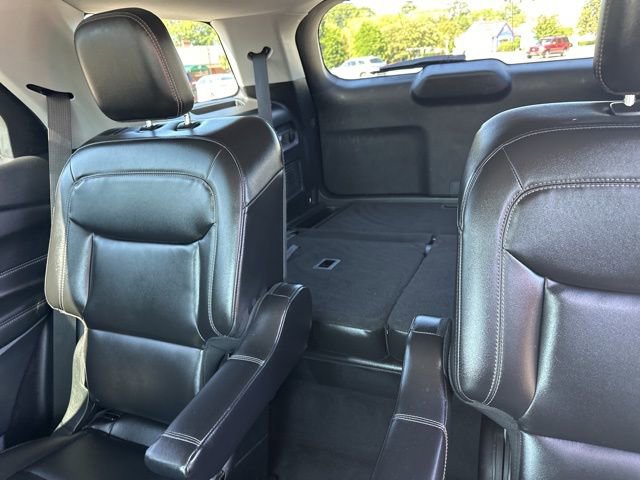 Used 2022 Ford Explorer XLT w/ Equipment Group 202A image 16