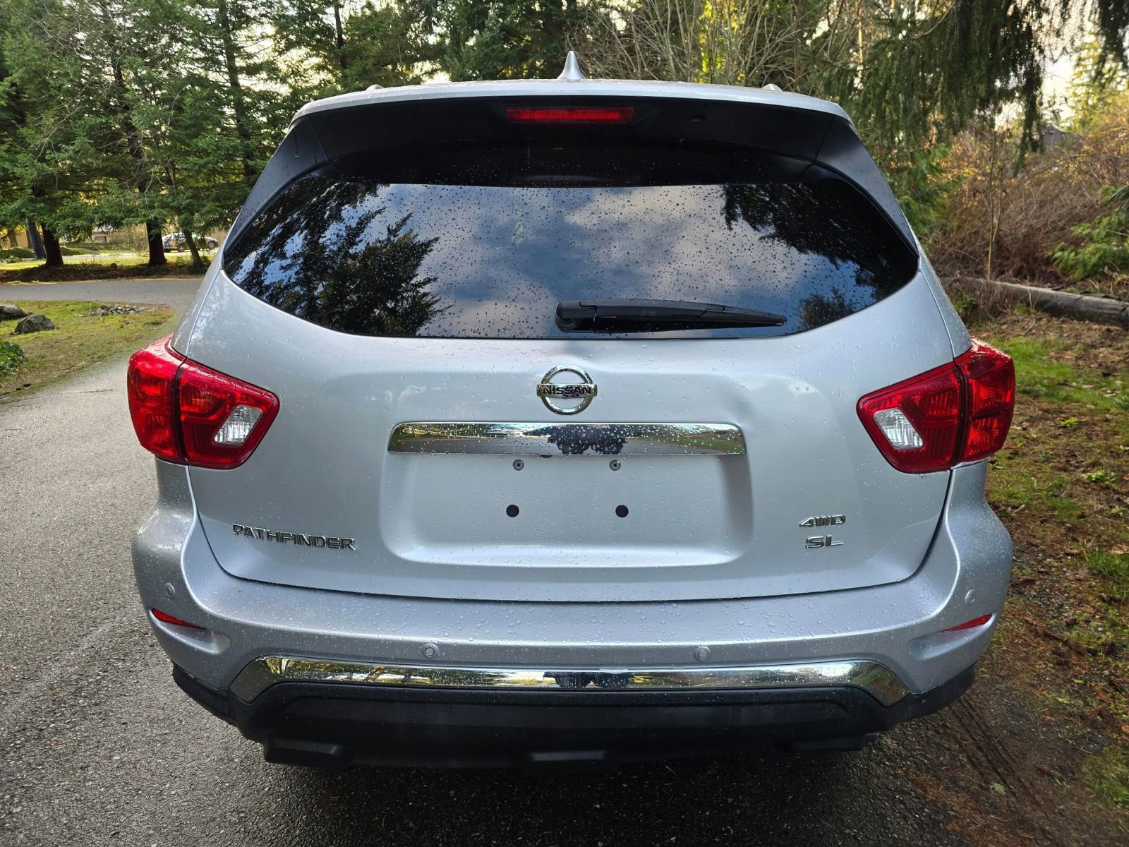 Used 2020 Nissan Pathfinder SL image 4