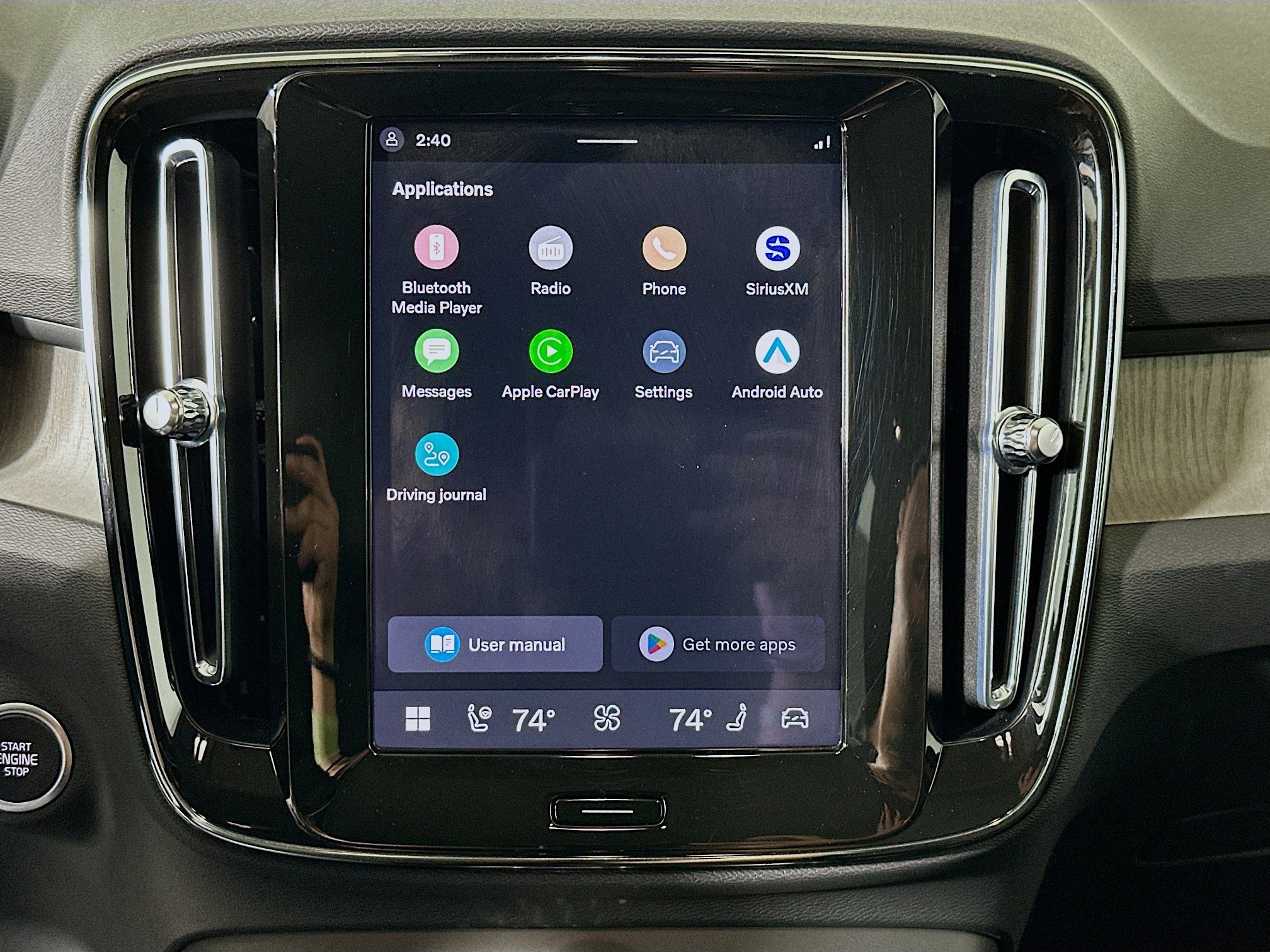 Used 2025 Volvo XC40 B5 Plus image 21